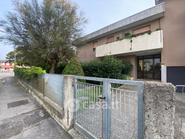 Appartamento in residenziale in Via Incao 32