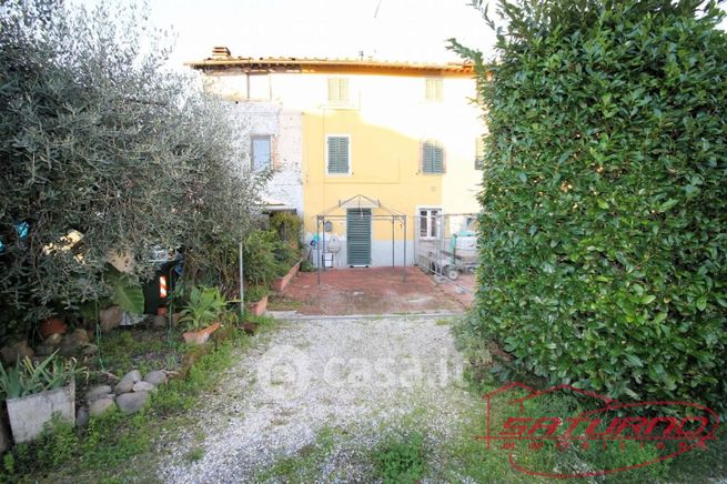 Villetta a schiera in residenziale in Via Ceppo di Melo 26