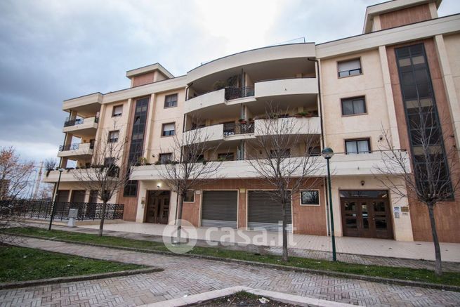 Garage/posto auto in residenziale in Via Luigi Imperati