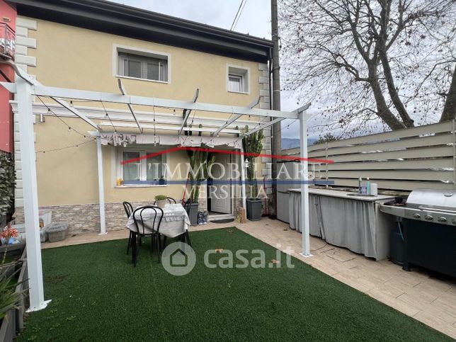 Casa indipendente in residenziale in Via dei Ciliegi 4