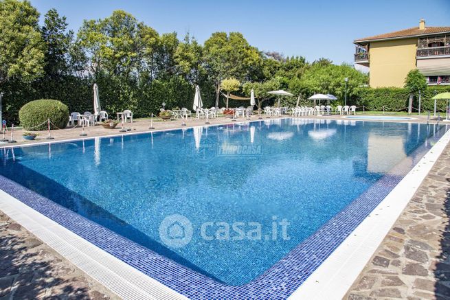 Appartamento in residenziale in Via Acquario 9