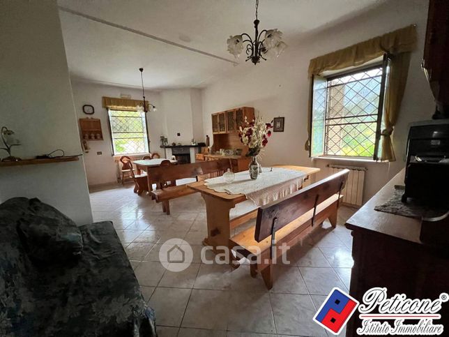 Appartamento in residenziale in Via Diversivo Acquachiara