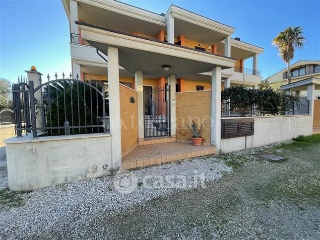 Villa in residenziale in Via Roma