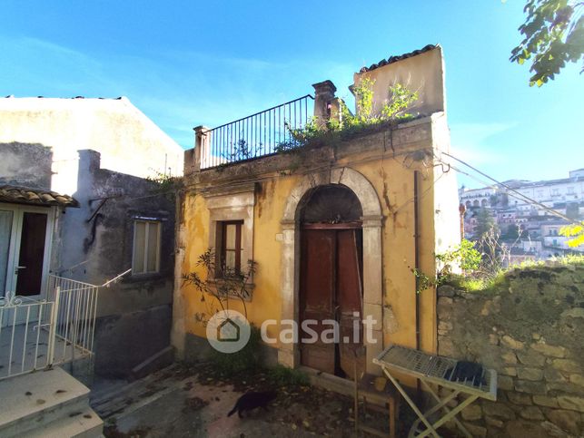 Casa indipendente in residenziale in Vico Gugliotta