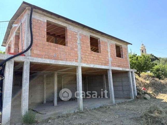 Casa indipendente in residenziale in Via bocconi