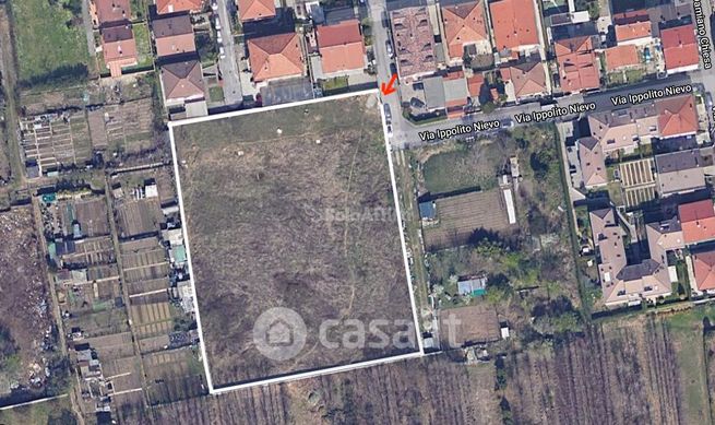 Terreno agricolo in commerciale in Via Massimo D'Azeglio 18
