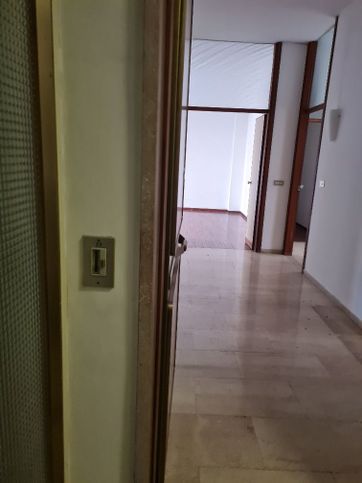 Ufficio in commerciale in Via Giuseppe Frua 18