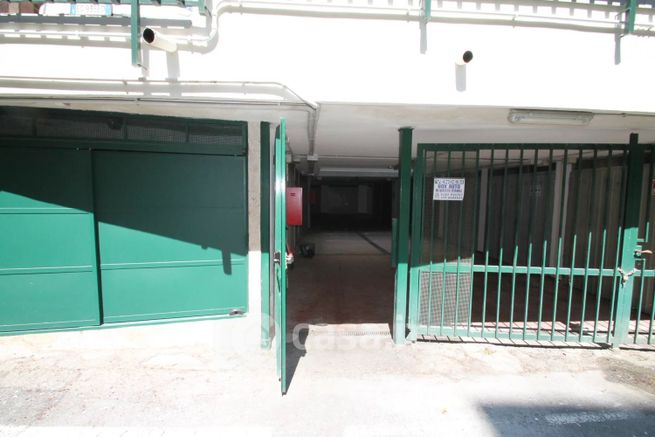 Box/posto auto in residenziale in Via Ticino 39
