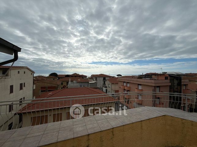 Attivitã /licenza (con o senza mura) in commerciale in Via Balzini 7