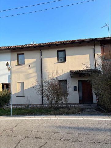 Villetta a schiera in residenziale in Via Frutteti 18