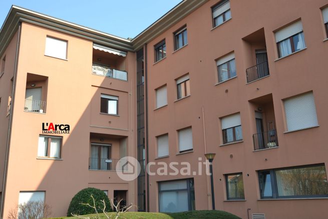 Appartamento in residenziale in Via Alberico da Rosciate 25