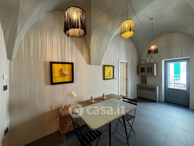 Casa indipendente in residenziale in Via Roma