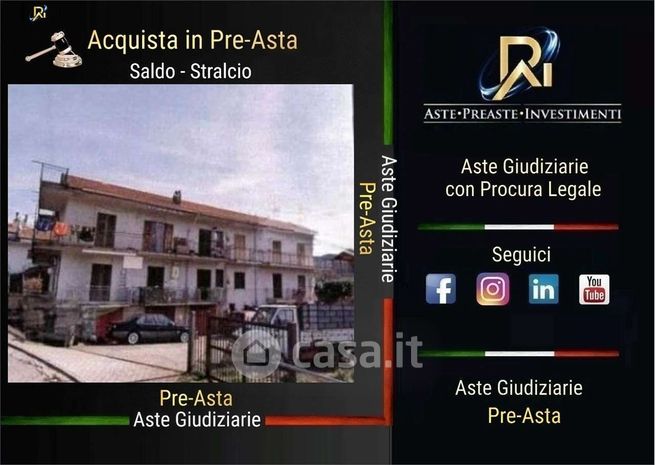 Appartamento in residenziale in Via Velia 37