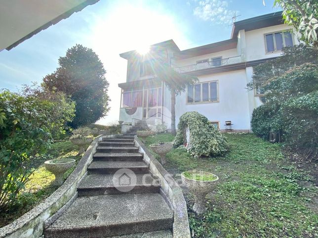 Appartamento in residenziale in Via A. Cornaro 24