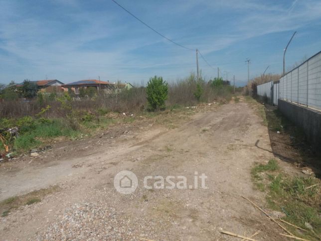 Terreno agricolo in commerciale in Via Martraverso