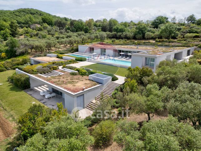 Villa in residenziale in 