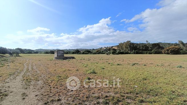 Terreno agricolo in commerciale in Via Enas