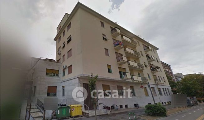 Ufficio in commerciale in Viale Trieste