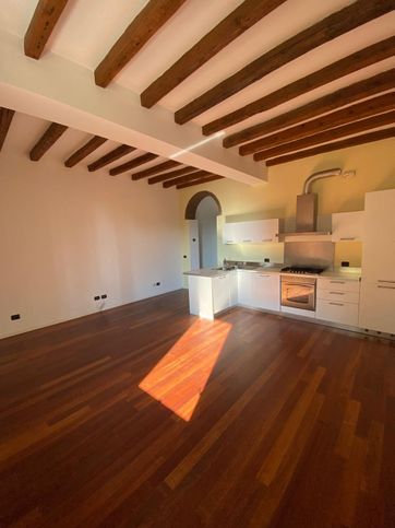 Loft in residenziale in Via Monviso 36