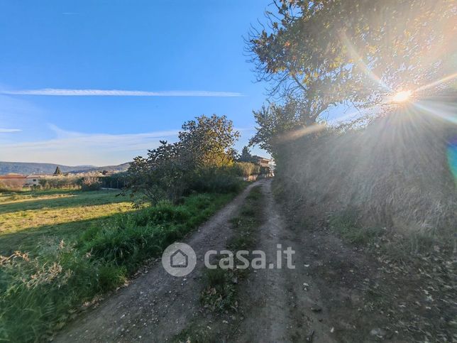Terreno agricolo in commerciale in 