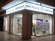 Box/posto auto in residenziale in Via Sannio 4