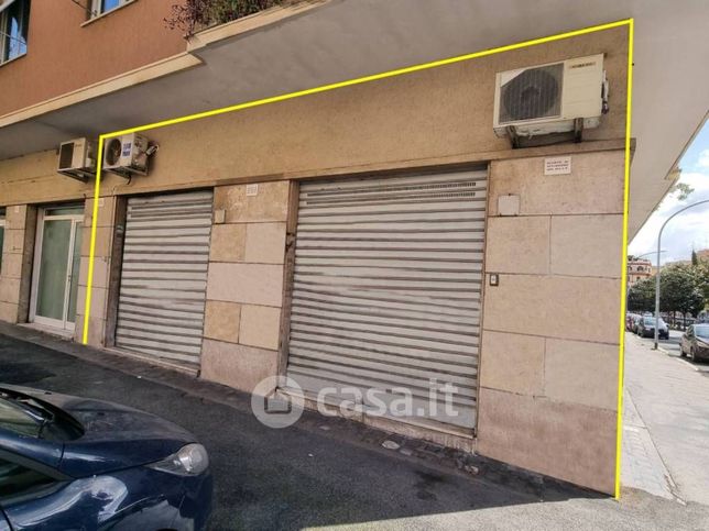 Garage/posto auto in residenziale in Via Triestina 159