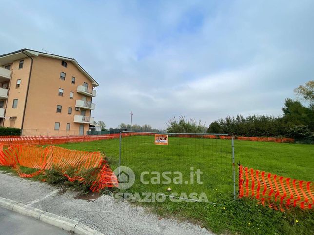 Terreno edificabile in residenziale in Via Fanfani 52