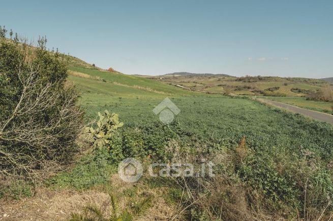 Terreno agricolo in commerciale in 