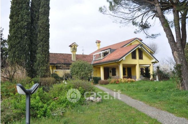 Villa in residenziale in Via Baruchella 13