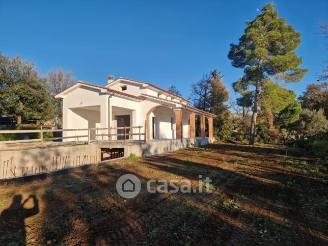 Villa in residenziale in Via Metauro