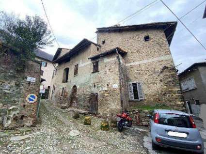 Rustico/casale in residenziale in Via dei Ronchi