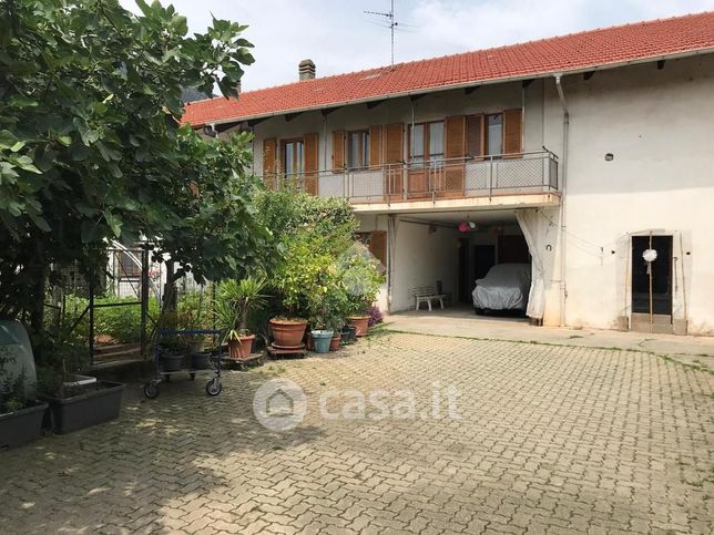 Casa indipendente in residenziale in Via Beinasco 8