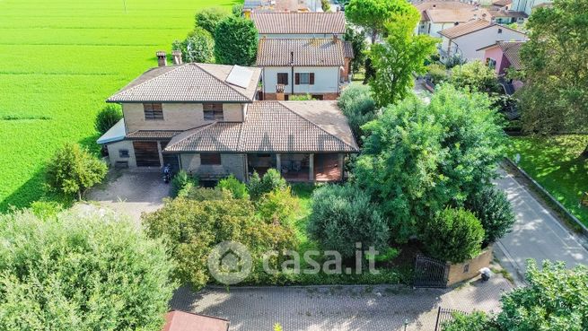 Villa in residenziale in Vicolo Giuseppe Pasolini