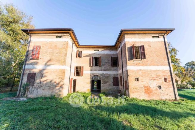 Villa in residenziale in Via Viareggio 19