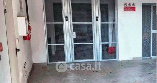 Box/posto auto in residenziale in Via San Esuperanzio 29