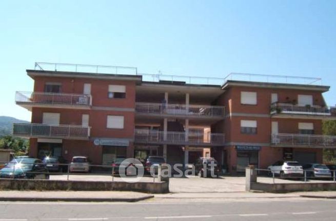 Ufficio in commerciale in Via della Resistenza