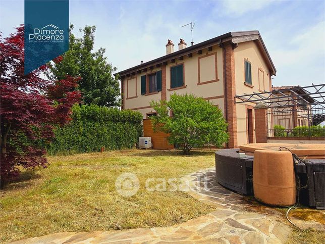 Casa bi/trifamiliare in residenziale in LocalitÃ  Turro 90