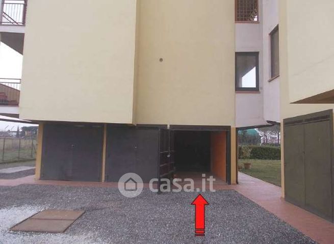 Box/posto auto in residenziale in Via del Maggino
