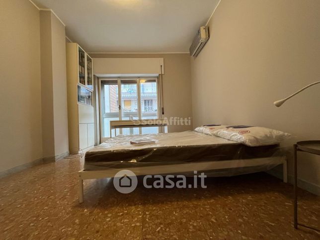 Appartamento in residenziale in Via Guido De Ruggiero 4