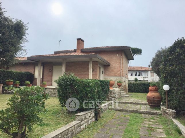 Villa in residenziale in Via delle Margherite