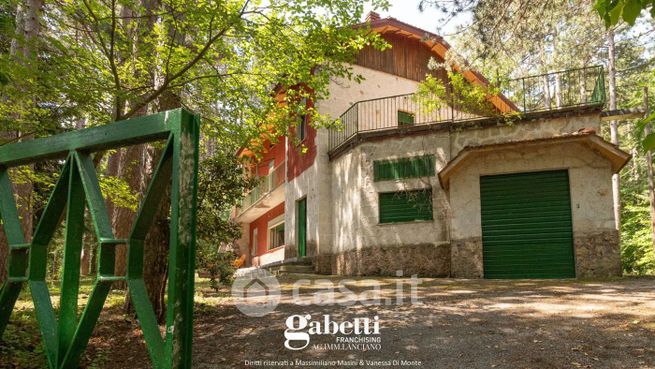 Villa in residenziale in Strada Senza Nome
