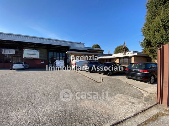 Capannone in commerciale in Via dei Mille