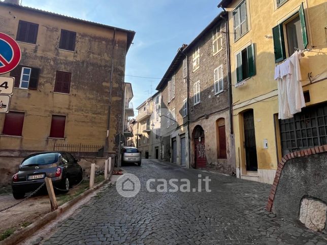 Appartamento in residenziale in Via Pierantonio Petrini 3