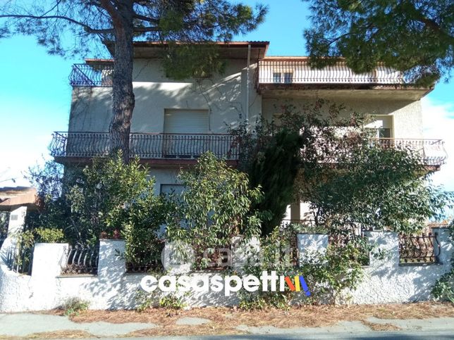 Casa indipendente in residenziale in Borgo da Monte 37 -13