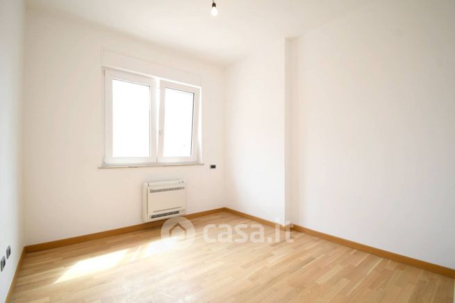Appartamento in residenziale in Via Antonio Lo Frasso 13