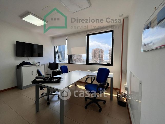 Ufficio in commerciale in Centro Direzionale Isola G1