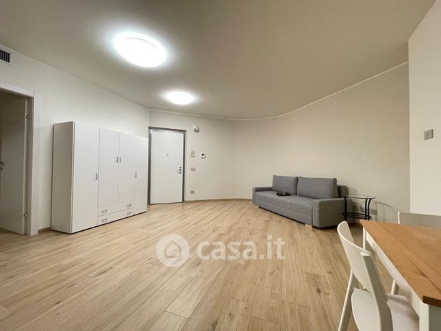 Appartamento in residenziale in Via Sempione 213