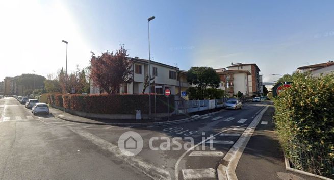 Garage/posto auto in residenziale in Via Giovanni Pacini