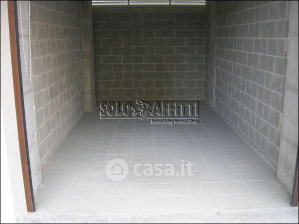 Garage/posto auto in residenziale in Via Poirino 21 a