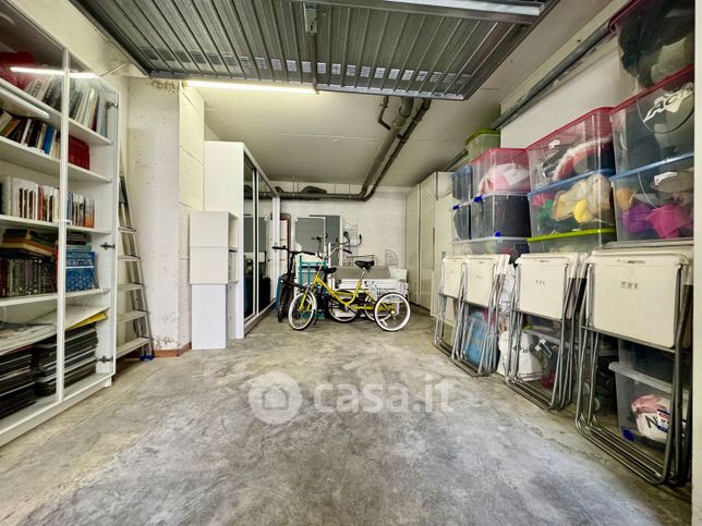 Box/posto auto in residenziale in Via Benedetto Dei